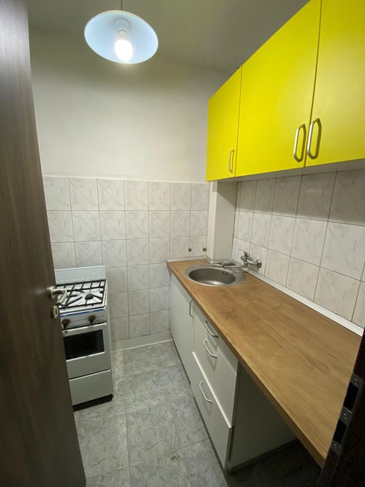 Închiriez garsoniera zona centrala
