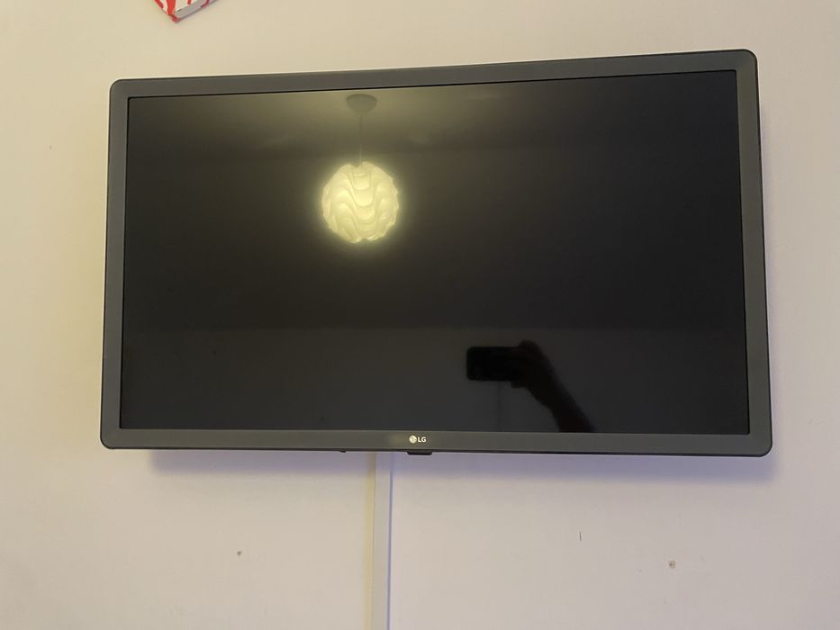 LG televizor 81,3 cm (32") Full HD Smart TV