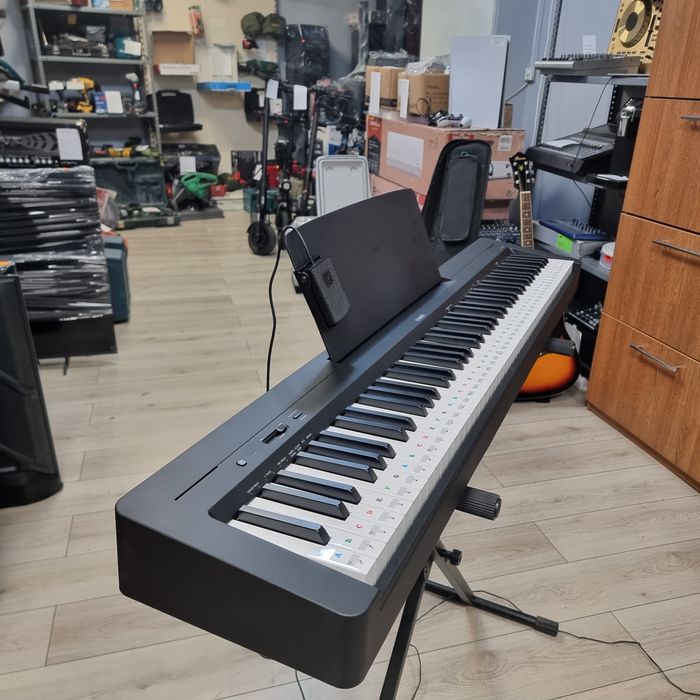 Amanet F28: Pian Digital Yamaha P-145B ca nou