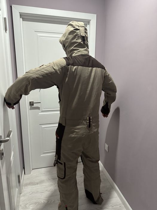 Комбинезон для сноубординга