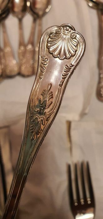 Посребрени прибори Arg 800 48 части