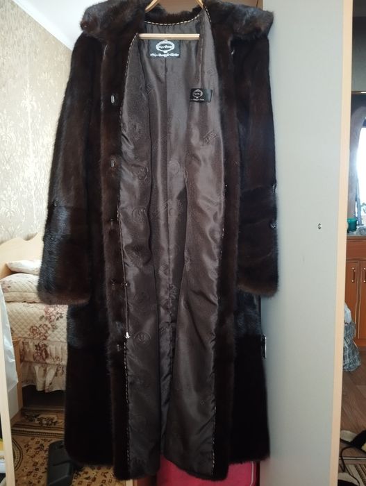 Продам норковую шубу