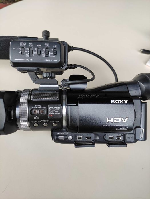 Kамера Sony HDV 1080I/ mini DV  --- HVR-A1E