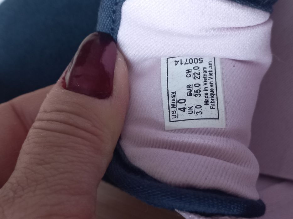 Pantofi sport Vans piele intoarsa 35