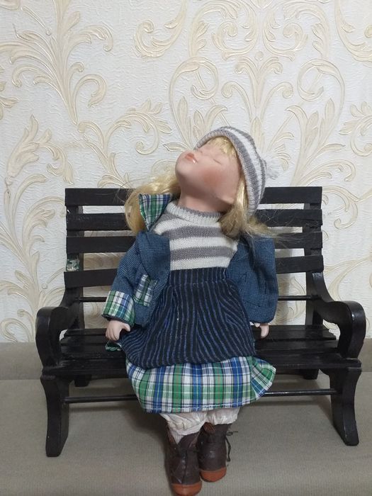 Куклы фарфоровые