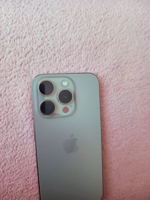 I phone 15 pro titanium