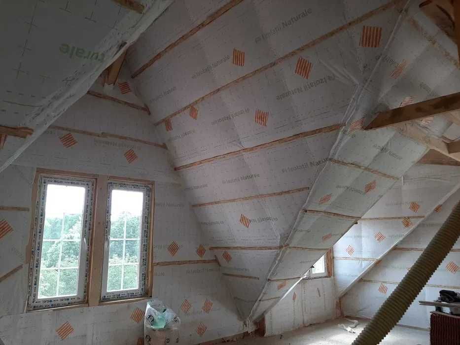 Izolatie termica cu lana de lemn pentru mansarde si poduri