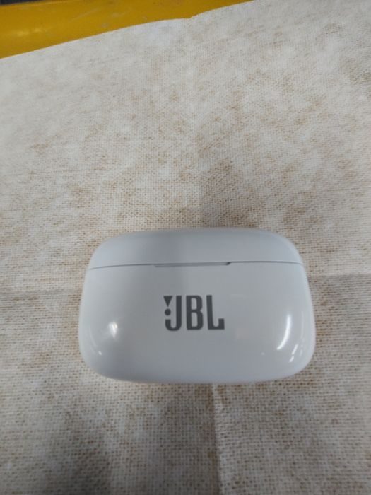 Vând  căsti bt jbl