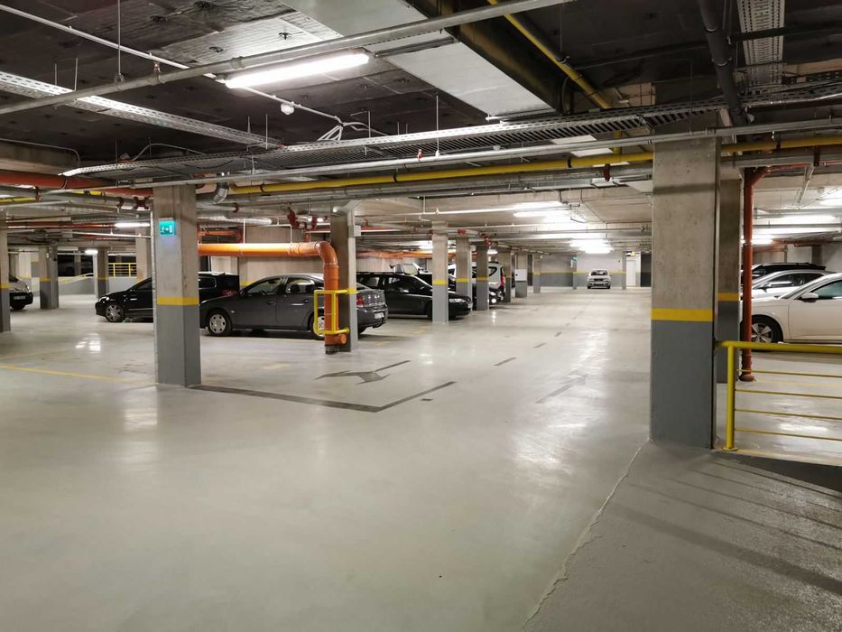 Давам под наем подземно паркомясто в Кръстова вада