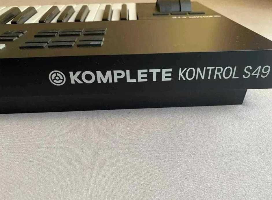Native Instruments Komplete Kontrol S49 MK2 | Отлично състояние