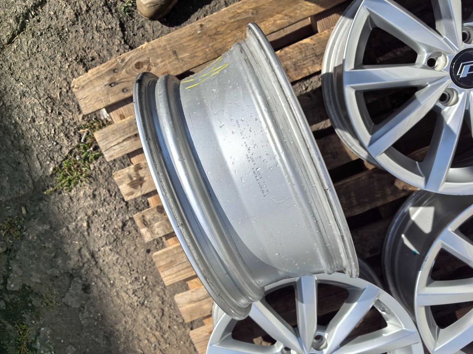 16 цола 5 х 112 мм Фолксваген / Шкода / Сеат - 6,5 Инча / ЕТ 46