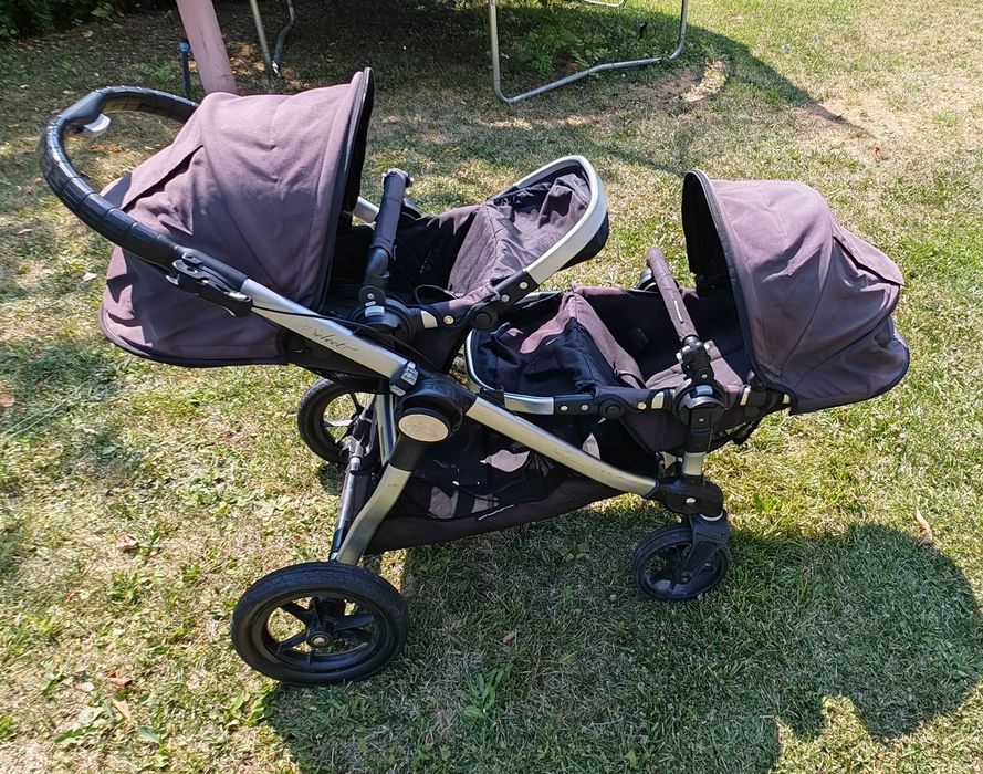 Двойна количка за породени деца или близнаци. + кош за новородено