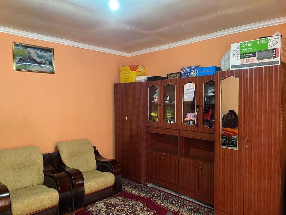 Ховли уй жой сотилади