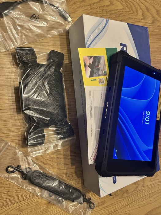 Tableta conditii extreme rugged design sistem operare Windows 10