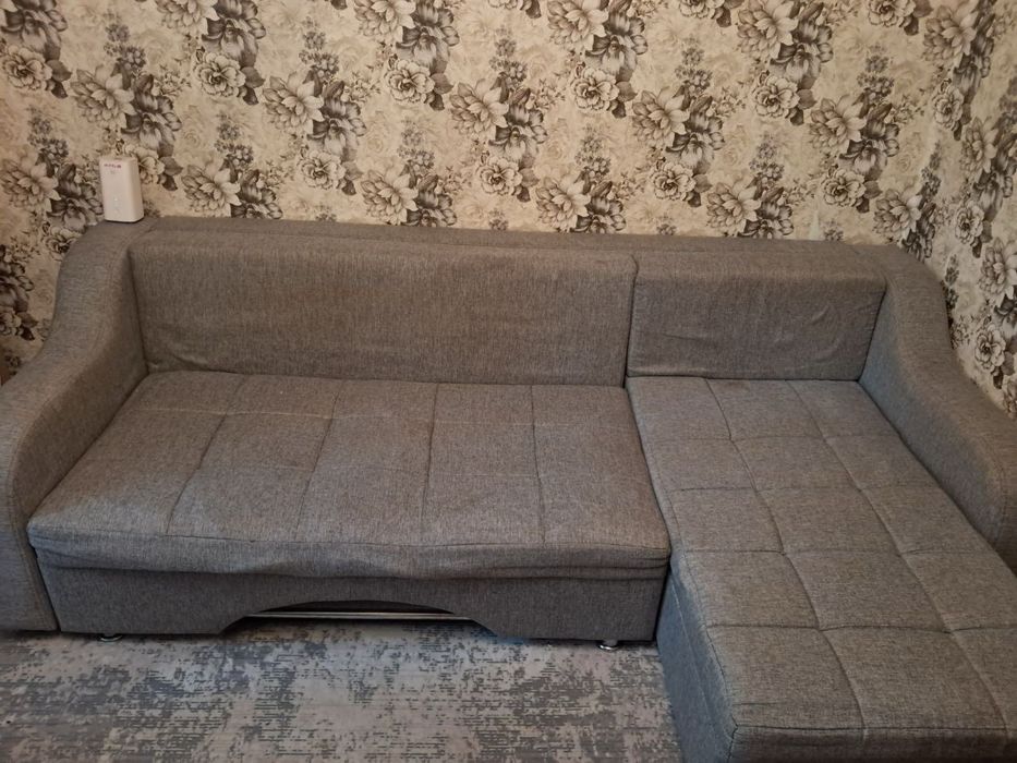 Продам диван недорого