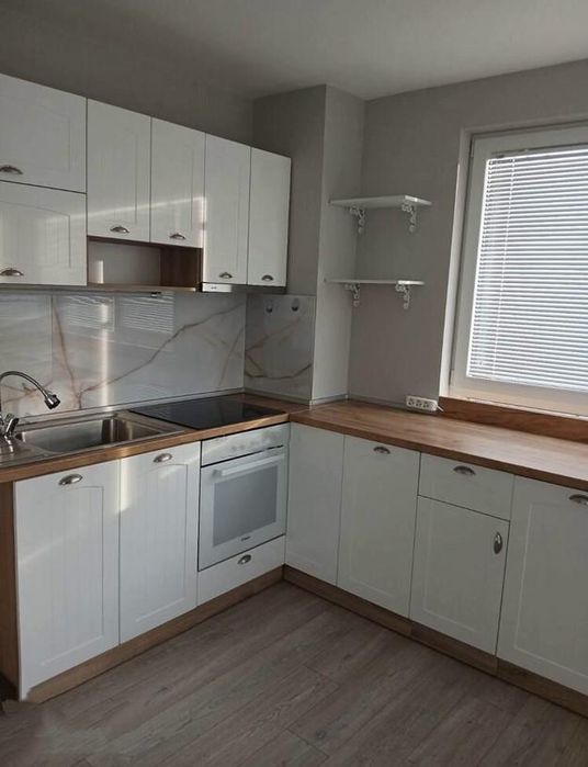 Дава се под наем Тристаен апартамент в София, Люлин 8 - 80 кв.м за 650 € - Снимка #2