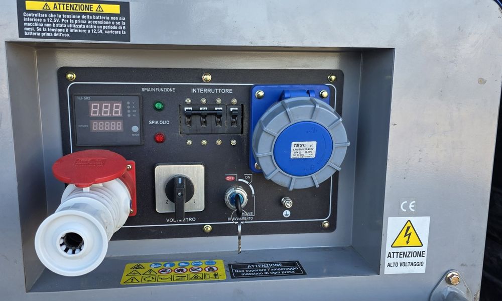 tokage1234様 Generator trifazic 13kw ,schimb cu auto Pitesti • OLX.ro