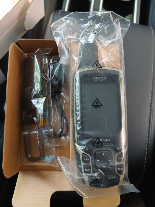 Продам навигатор Garmin 65, новый