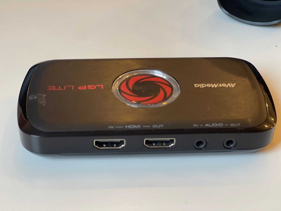 Sony A6500 + Sigma 16mm f1.4 + Placă Captură (Pachet Vlogging)