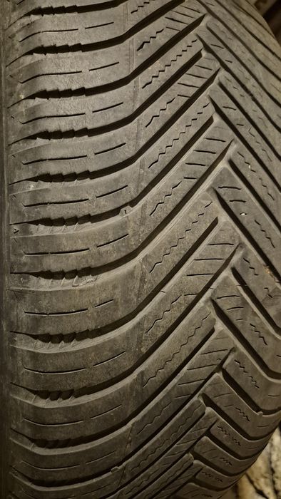 Anvelope allseason 235.60.18 Continental Cross Contact si Hankook 4S2