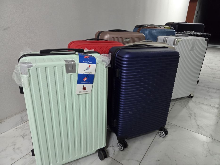 Чемоданы разных размеров