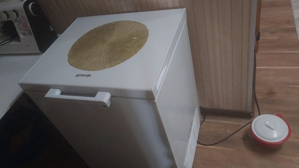 Продам морозилку Gorenje