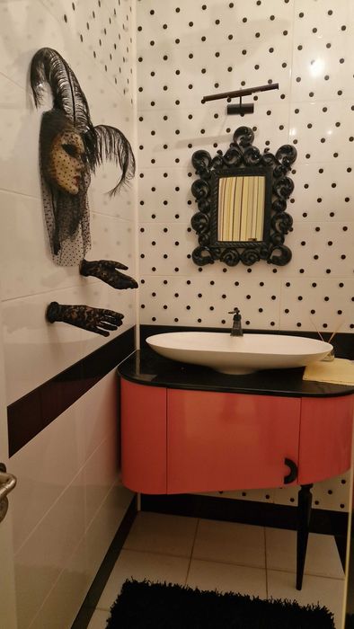 Garsoniera lux ultracentral Piata Romana rond