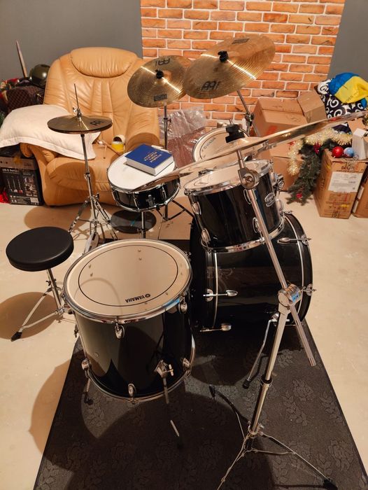 Барабаны Yamaha Rydeen + проф стойка