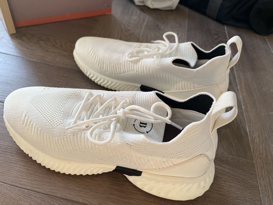 Кроссовки, белые