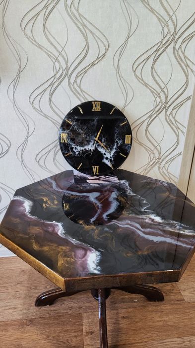 Продам журнальный столик и часы из эпоксидной смолы