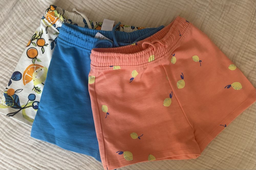 Нови дрехи Next р-р 4-5 г, 110 см