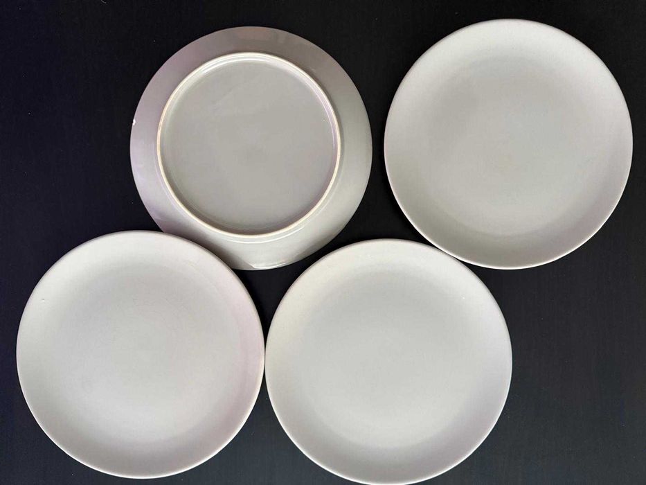 Set 4 farfurii gri/crem din ceramică – stare foarte bună