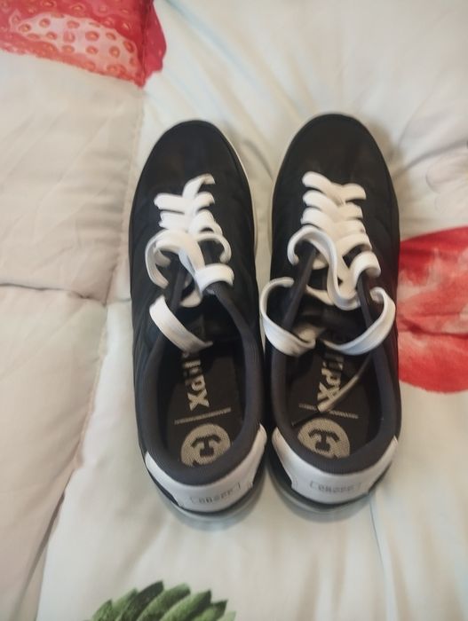 Ghete, adidași.teniși  mărimea 44, , ideal pentru noul sezon