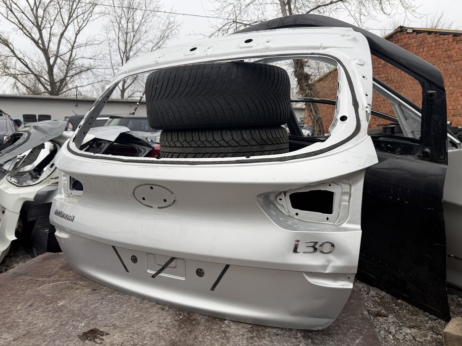 Капак Багажник Hyundai I30