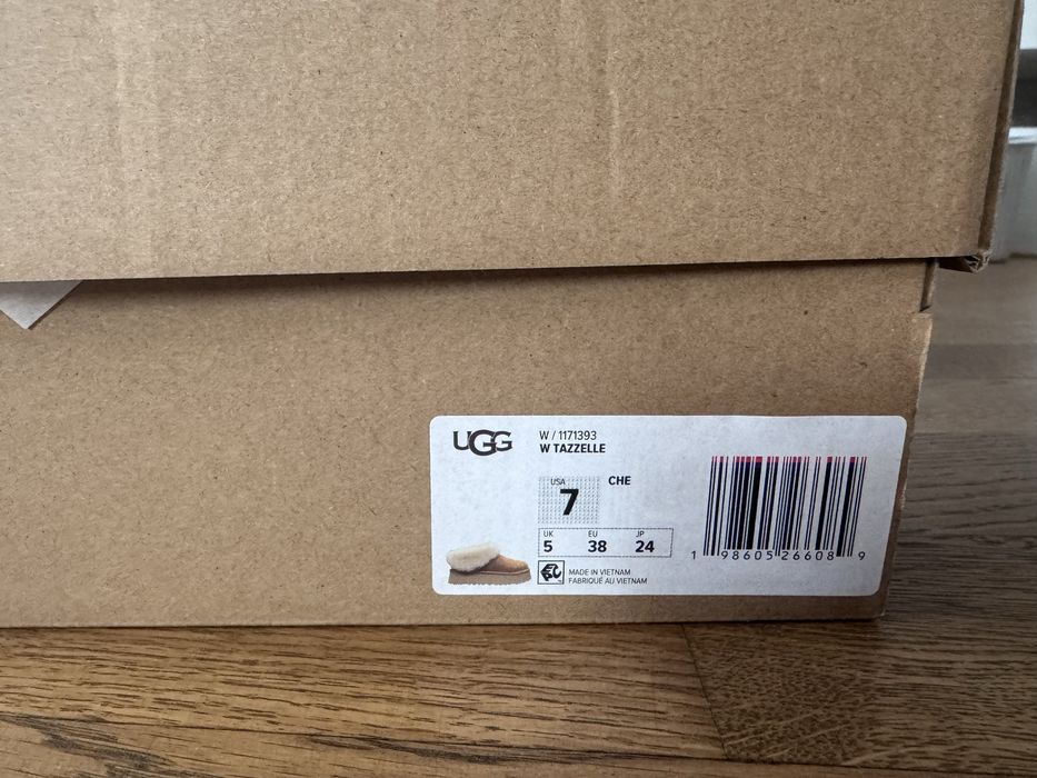 Велурени апрески UGG Tazzelle