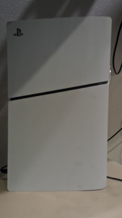 Продам плеистеишен 5 Слим 1 тб