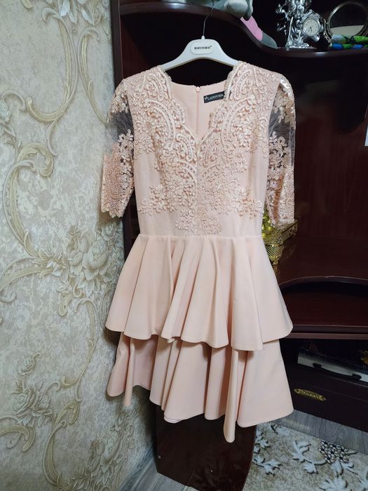 Продам платье новое