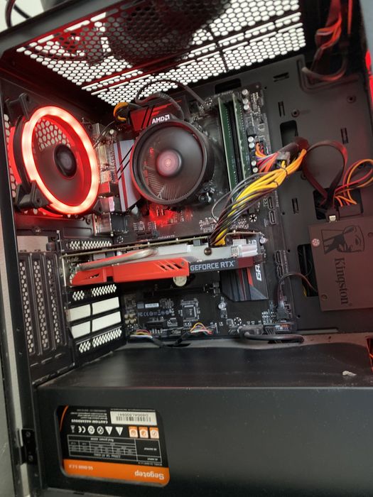 Vand set up gaming in stare excelenta,pc red dragon