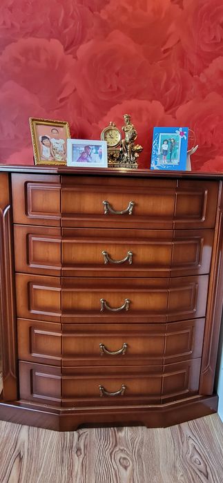 Продам спальный гарнитур