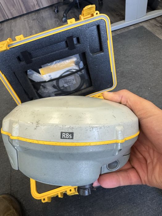 Продава се Trimble R8s GNSS комплект – 2500 €