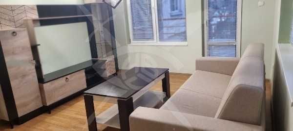 Дава се под наем Двустаен апартамент в Пловдив, Център - 61 кв.м за 548.25 € - Снимка #1