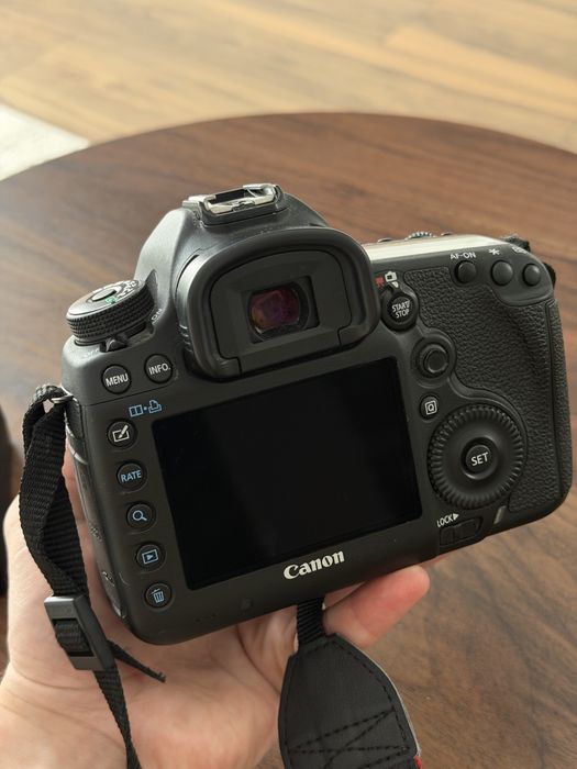 FullFrame Canon 5D Mark III + Obiectiv 50mm f1.8