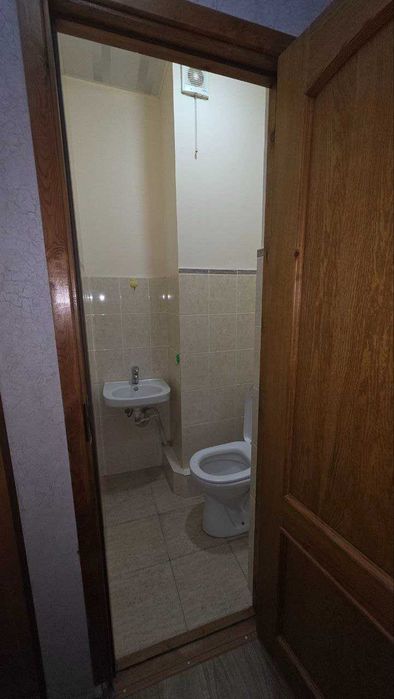 Сдаётся 3-комнатная квартира возле ГУВД, в центре города.