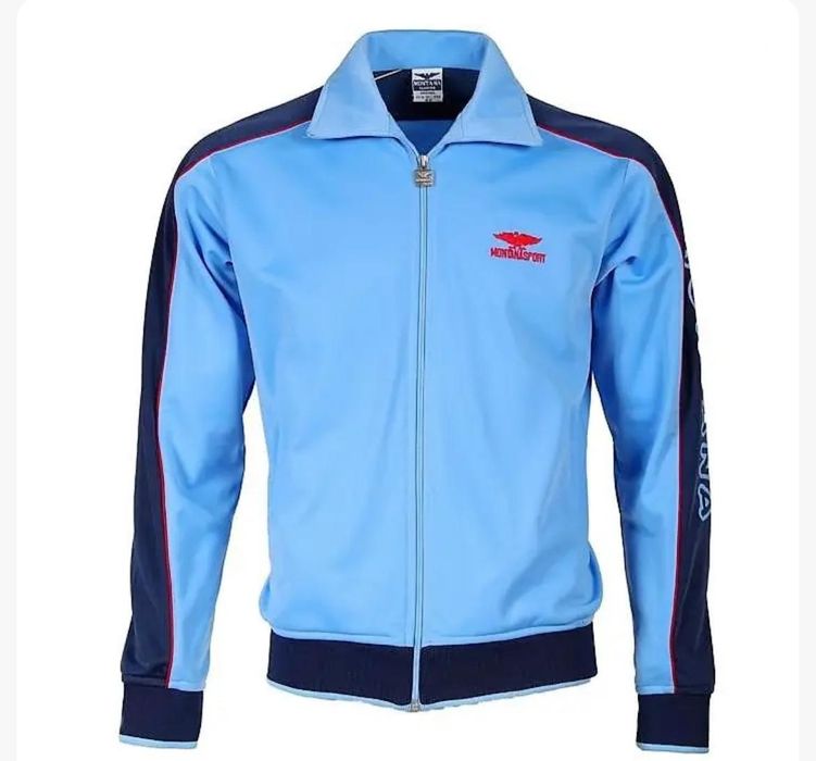 Спортивный костюм