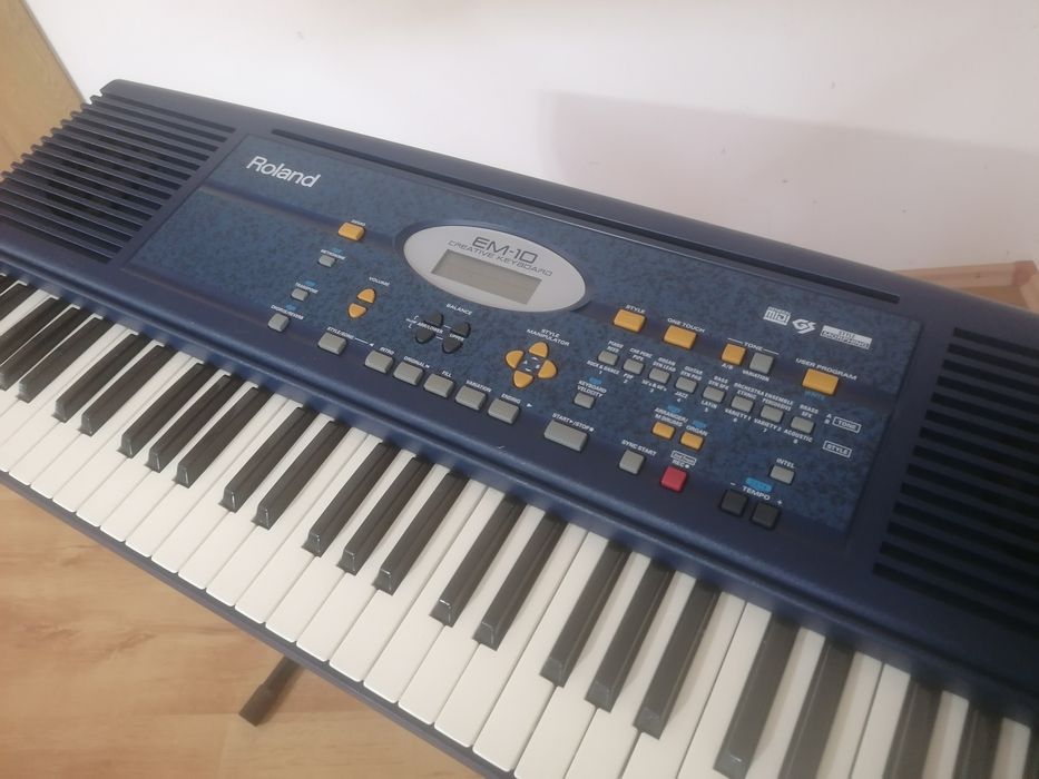 ROLAND EM-10 polifonic dinamic