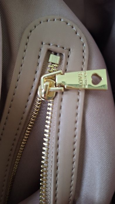 Love Moschino posteta dama