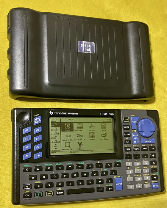 Texas Instruments TI-92 Plus – Перфектно състояние, Рядък колекционерски  екземпляр (CAS)