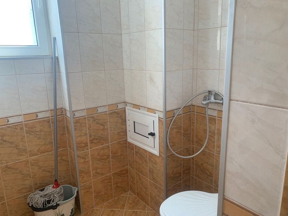 Дава се под наем Тристаен апартамент в Враца, Център - 67 кв.м за 433.5 € - Снимка #21