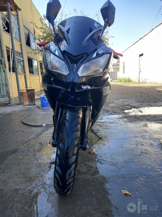 SROCHNIY Boladigan narxi shu Moto 400cc sotiladi xama ishi qp qoyilga