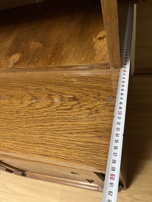 Mobila living stil clasic – set complet (dulapuri, vitrina și spatii de depozitare biblioteca)